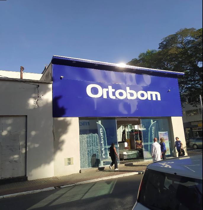 Ambiente Comercial com Marcenaria Integrada